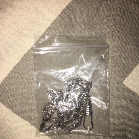 Jewelry - Picture 3 of 5